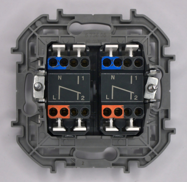 Инспириа белый переключатель 2кл скрытая 10А IP20 
